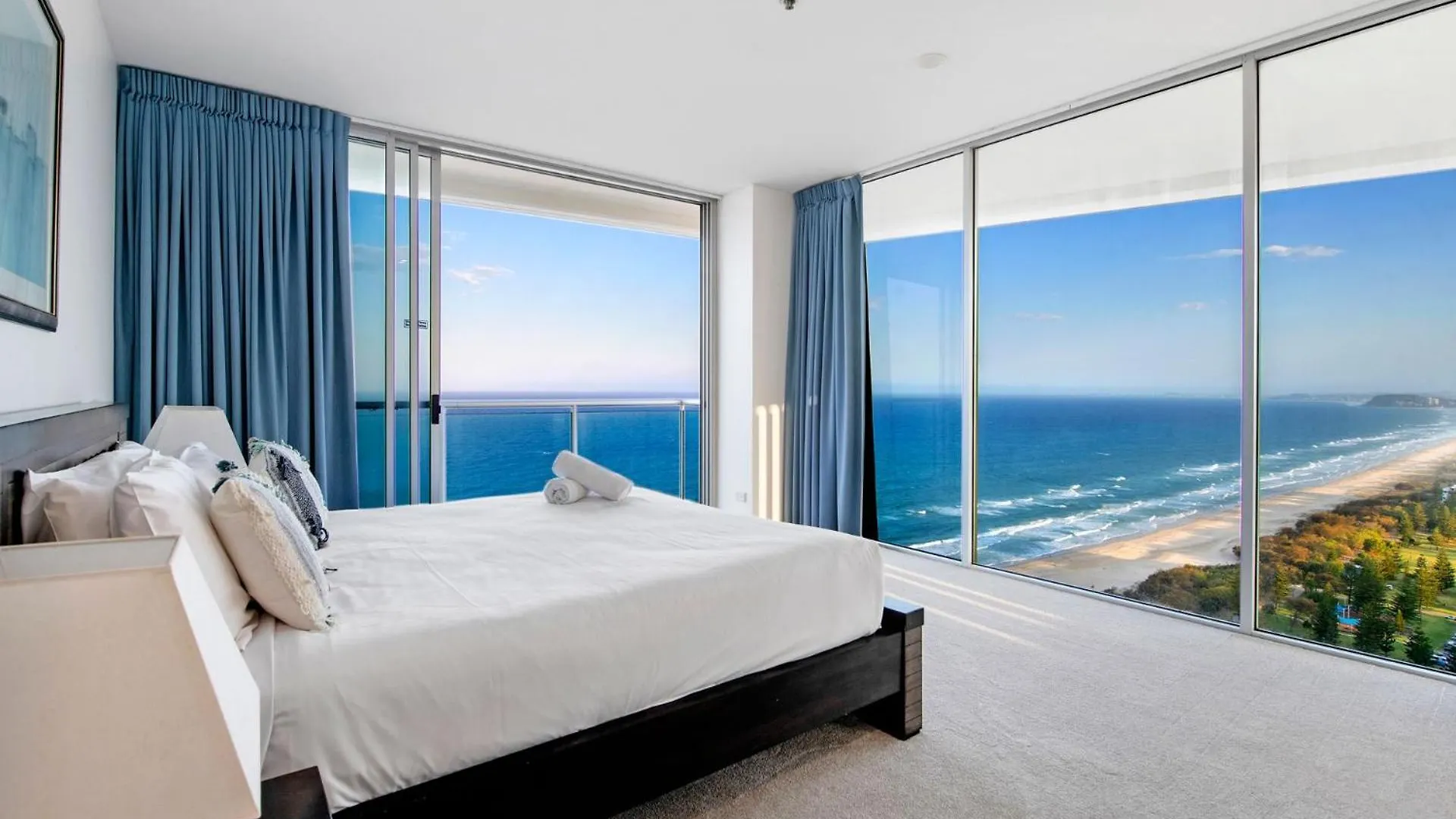 Air On Broadbeach 2 Level Private Apartment - Coasthm Gold Coast Australia