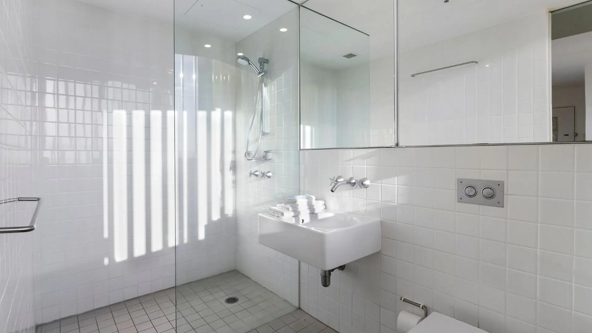 Air On Broadbeach 2 Level Private Apartment - Coasthm Gold Coast