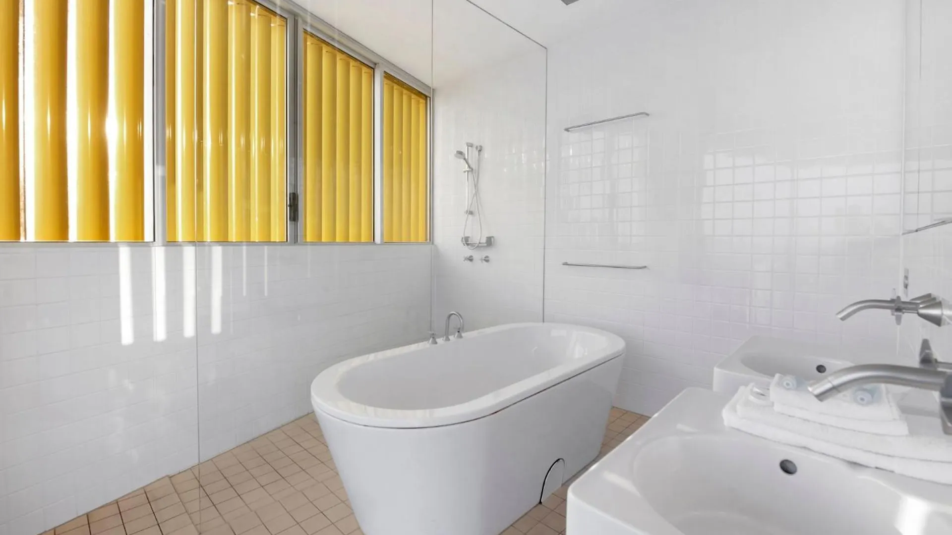 Air On Broadbeach 2 Level Private Apartment - Coasthm Gold Coast