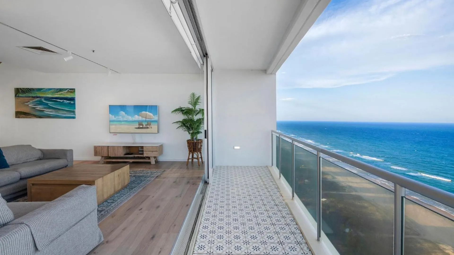 Air On Broadbeach 2 Level Private Apartment - Coasthm Gold Coast