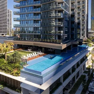 Ultiqa Signature At Broadbeach Apartment
